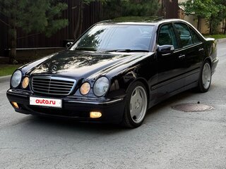 2001 Mercedes-Benz E-Класс 320 II (W210, S210) Рестайлинг, синий, 1300000 рублей, вид 2