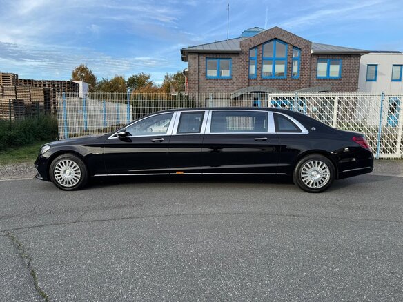 2019 Mercedes-Benz Maybach S-Класс 650 Pullman I (X222) Рестайлинг, чёрный - вид 3