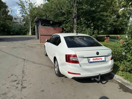 2017 Skoda Octavia III (A7), белый, 1675000 рублей, вид 2
