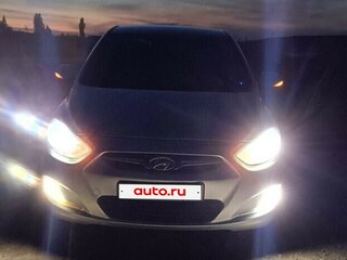 2012 Hyundai Solaris I, серебристый, 900000 рублей, вид 3