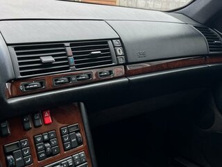 1995 Mercedes-Benz S-Класс 600 III (W140) Рестайлинг, серебристый, 1950000 рублей, вид 4