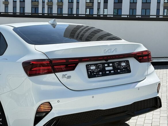 2023 Kia K3 II (China Market) Рестайлинг, белый, 1780000 рублей - вид 5