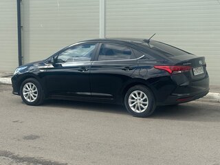2021 Hyundai Solaris II Рестайлинг, чёрный, 1580000 рублей, вид 5