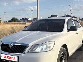 2012 Skoda Octavia II (A5) Рестайлинг, белый, 850000 рублей, вид 1