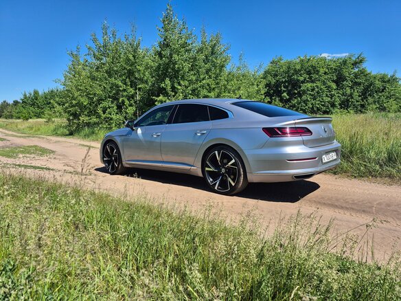 2018 Volkswagen Arteon I, серый, 2650000 рублей - вид 10