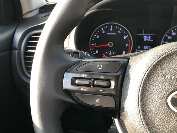 2019 Kia Rio IV, серебристый, 1320000 рублей - вид 11