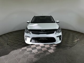 2019 Kia Rio IV, белый, 1030000 рублей, вид 2