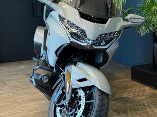 2026 Honda GL 1800 Gold Wing, белый, 4950000 рублей, вид 2