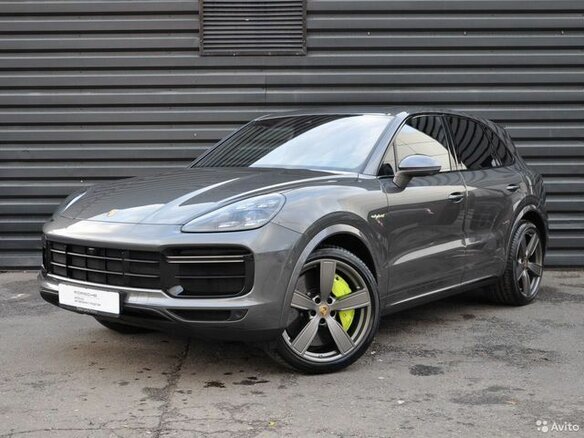2020 Porsche Cayenne Turbo S E-Hybrid III, серый, 11500000 рублей
