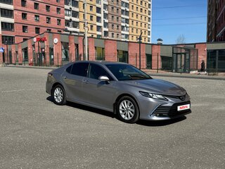 2021 Toyota Camry VIII (XV70) Рестайлинг, серый, 3300000 рублей, вид 5