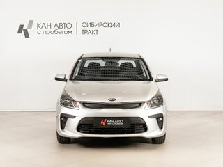 2017 Kia Rio IV, серебристый, 974125 рублей, вид 2