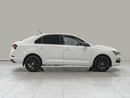 2021 Skoda Rapid II, белый, 1810000 рублей, вид 5