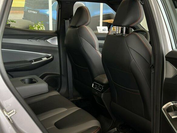 2026 Geely Cityray, серебристый - вид 5