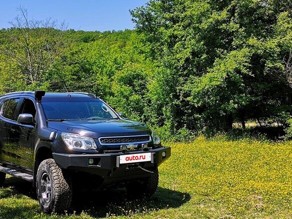 2013 Chevrolet TrailBlazer II, чёрный, 1999999 рублей