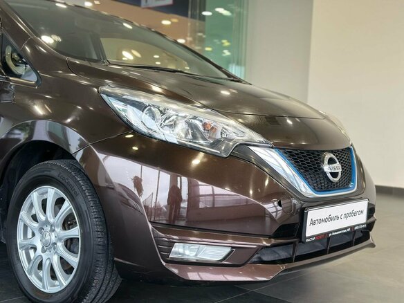 2016 Nissan Note e-Power II Рестайлинг, коричневый - вид 12
