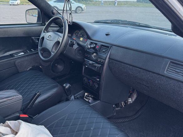 2009 Lada (ВАЗ) Priora I, белый, 299000 рублей - вид 8