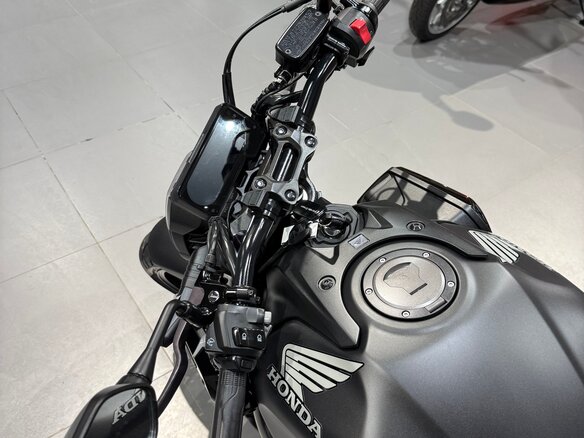 2023 Honda CB 650R, чёрный, 785000 рублей - вид 12