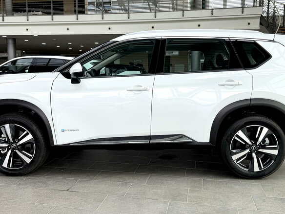 2024 Nissan X-Trail IV, белый - вид 3