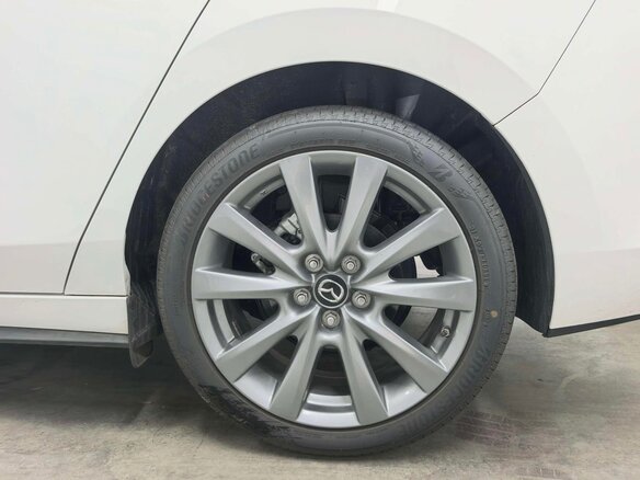 2025 Mazda 3 Axela IV (BP), белый, 1860000 рублей - вид 13