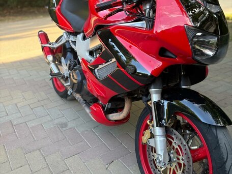 2000 Honda VTR 1000, красный, 349000 рублей, вид 1