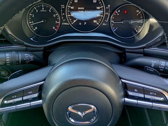 2022 Mazda 3 IV (BP), серебристый, 1425000 рублей - вид 7