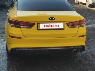 2019 Kia Optima IV Рестайлинг, жёлтый, 789000 рублей, вид 3