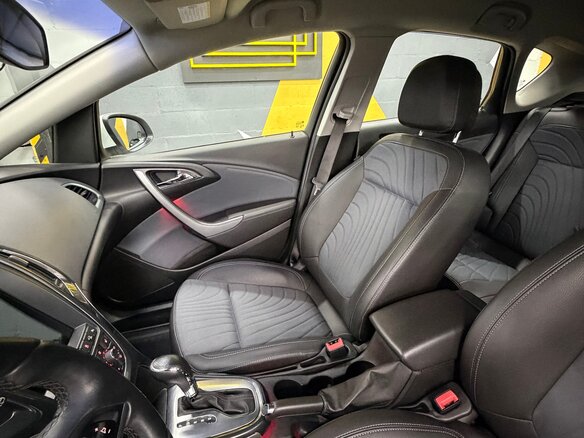 2013 Opel Astra J Рестайлинг, белый, 890000 рублей - вид 7