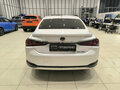 2020 Lexus ES 250 VII, белый, 4220000 рублей - вид 5