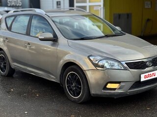 2010 Kia Ceed I Рестайлинг, серебристый, 430000 рублей, вид 2