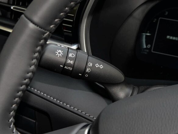 2026 Toyota Highlander IV (XU70), чёрный - вид 27