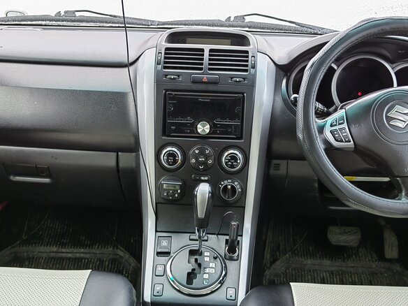 2005 Suzuki Escudo III, белый - вид 10