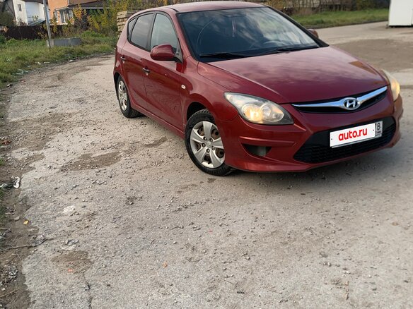 2010 Hyundai i30 I Рестайлинг, красный, 400000 рублей - вид 4