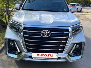 2014 Toyota Land Cruiser Prado 150 Series Рестайлинг 1, серебристый, 3850000 рублей, вид 1