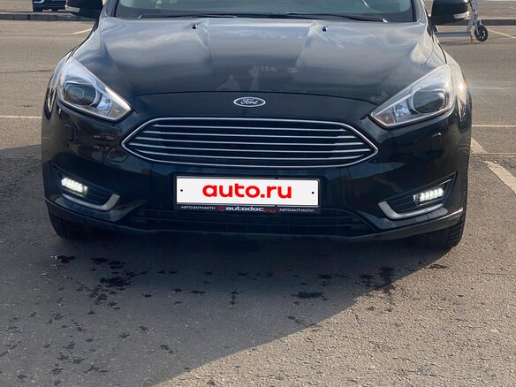 2016 Ford Focus III Рестайлинг, чёрный, 1099000 рублей - вид 3