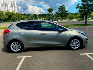 2017 Kia Ceed II Рестайлинг, золотистый, 1800000 рублей, вид 4