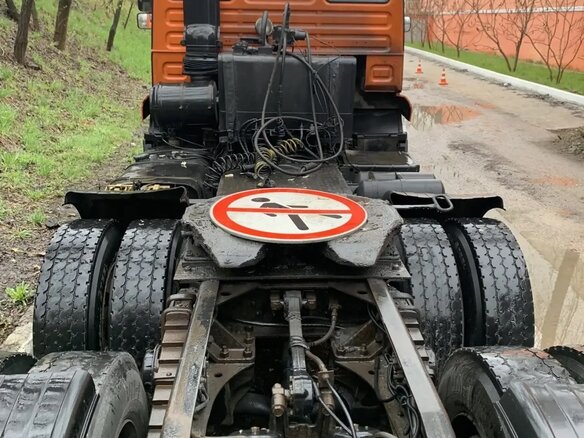 2011 КамАЗ 6460, оранжевый, 950000 рублей - вид 4