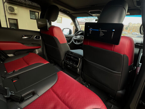 2023 Toyota Land Cruiser 300 Series, чёрный, 11150000 рублей - вид 22