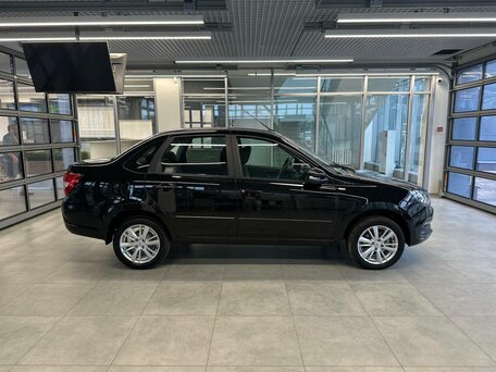 2026 Lada (ВАЗ) Granta I Рестайлинг, чёрный, 1094000 рублей, вид 4