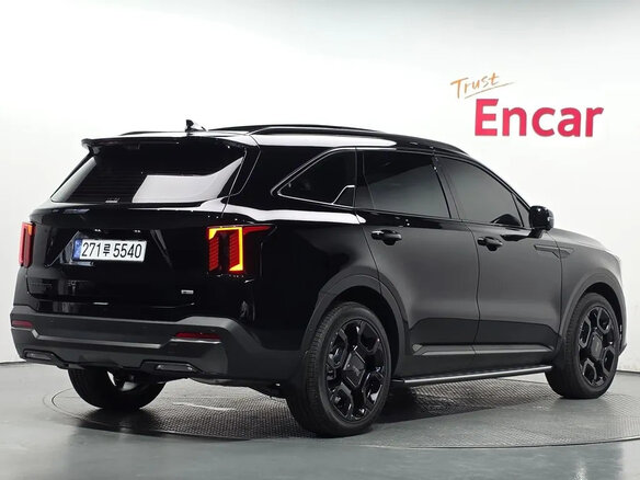 2026 Kia Sorento IV Рестайлинг, чёрный, 8900000 рублей - вид 2