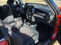 2018 Mini Hatch Cooper III (F55/F56) Рестайлинг, оранжевый - вид 8