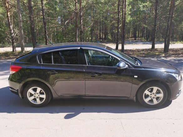 2012 Chevrolet Cruze I, чёрный, 850000 рублей - вид 3
