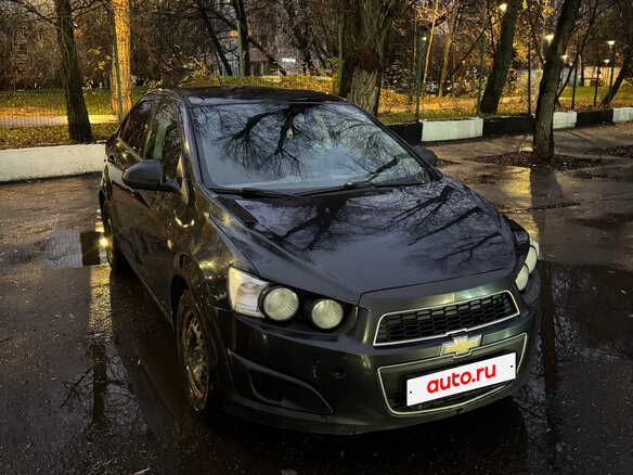 2014 Chevrolet Aveo II, чёрный, 1090000 рублей - вид 1