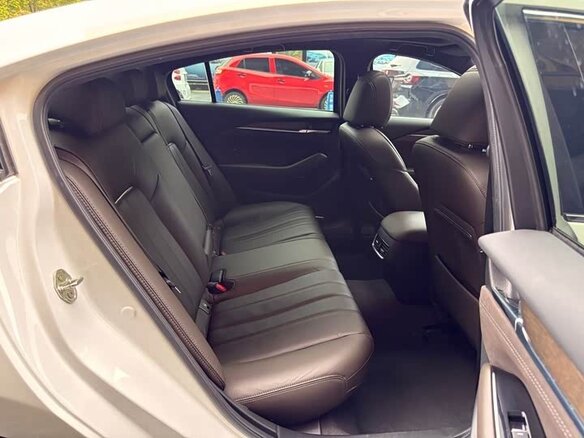2023 Mazda 6 Atenza III (GJ) Рестайлинг 2, белый, 1740000 рублей - вид 24