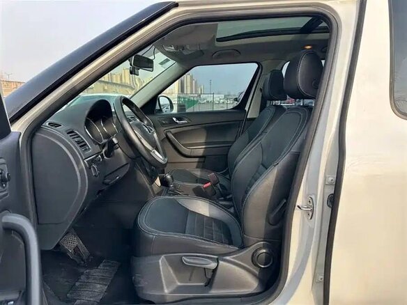 2017 Skoda Yeti I Рестайлинг, белый, 1280000 рублей - вид 5