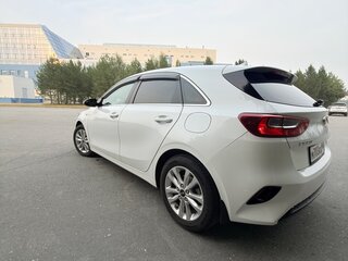 2018 Kia Ceed II Рестайлинг, белый, 1499000 рублей, вид 5