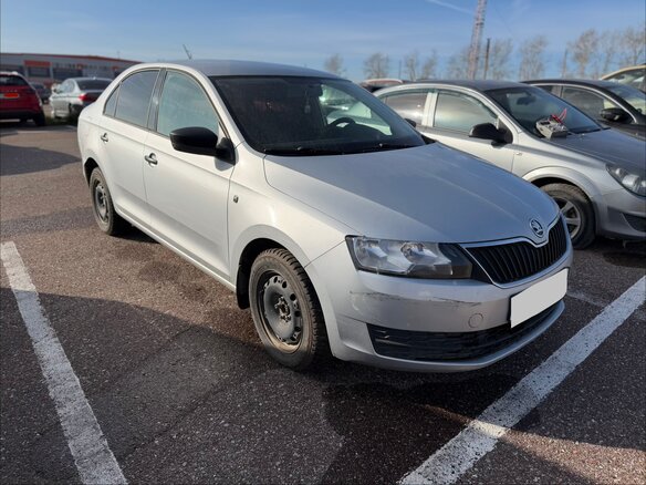 2016 Skoda Rapid I, серебристый, 890000 рублей