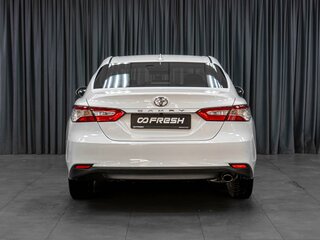 2019 Toyota Camry VIII (XV70), белый, 1979000 рублей, вид 4