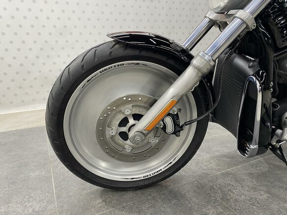 2004 Harley-Davidson V-Rod, чёрный, 620000 рублей - вид 5