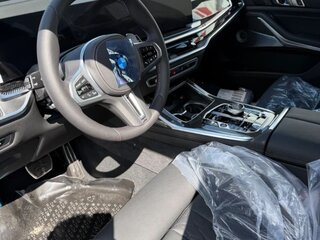 2025 BMW X7 M60i I (G07) Рестайлинг, чёрный, 16000000 рублей, вид 4
