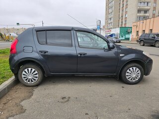 2011 Renault Sandero I, серый, 520000 рублей, вид 2